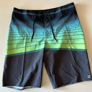 Billabong Recycler North Point Pro Mens Boardshorts size 29 NWOT